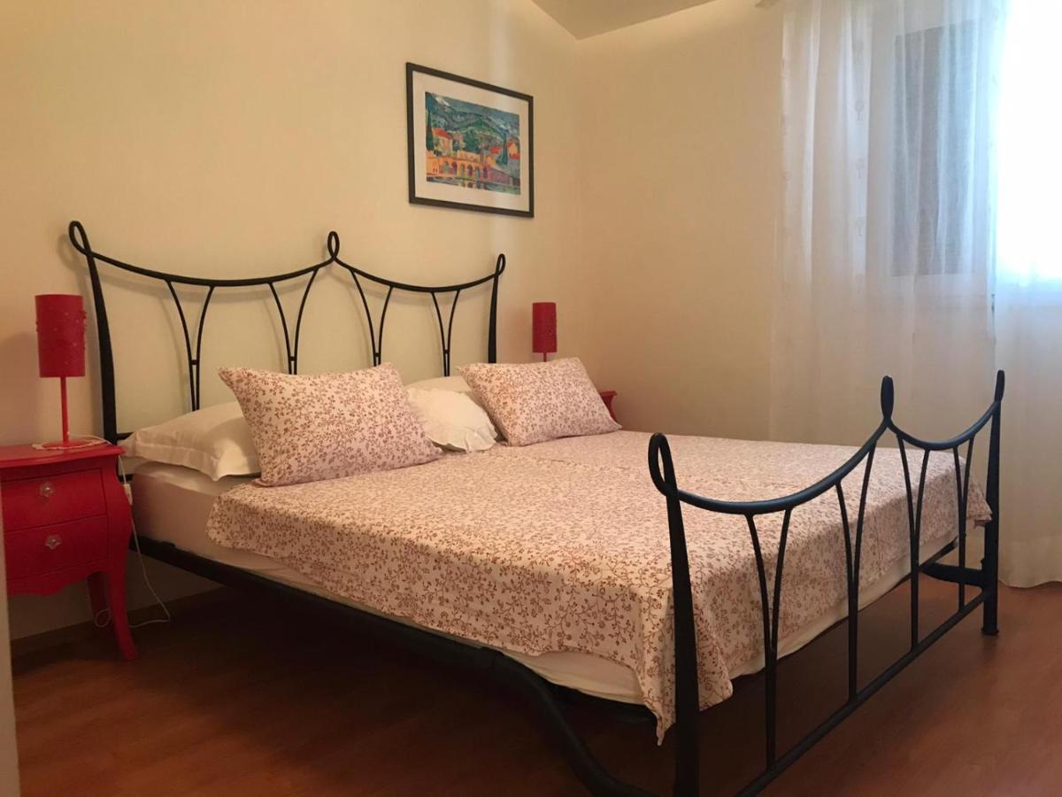 Apartmani Katarina Bol Exterior photo