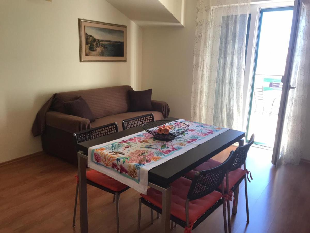 Apartmani Katarina Bol Exterior photo