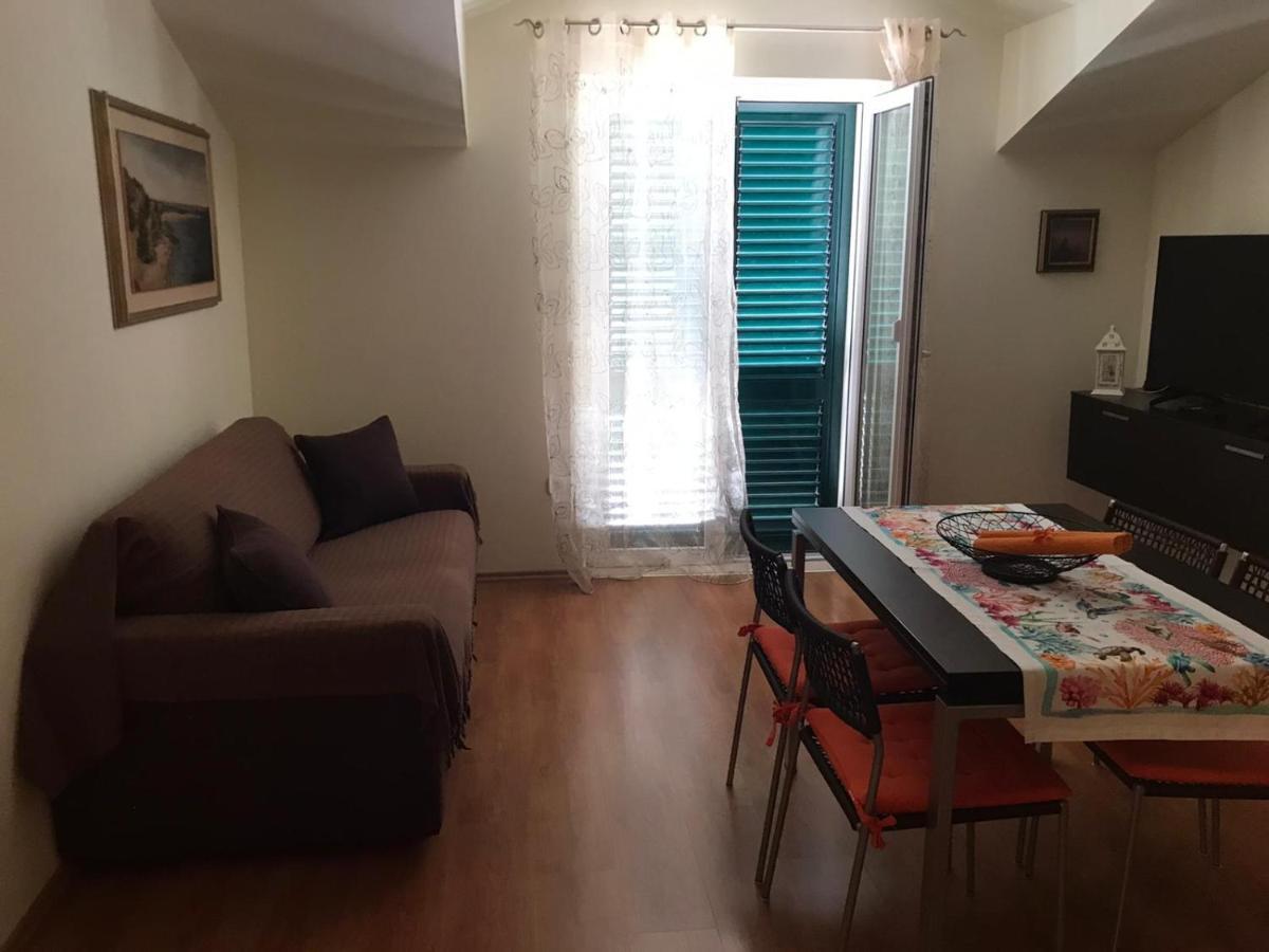 Apartmani Katarina Bol Exterior photo