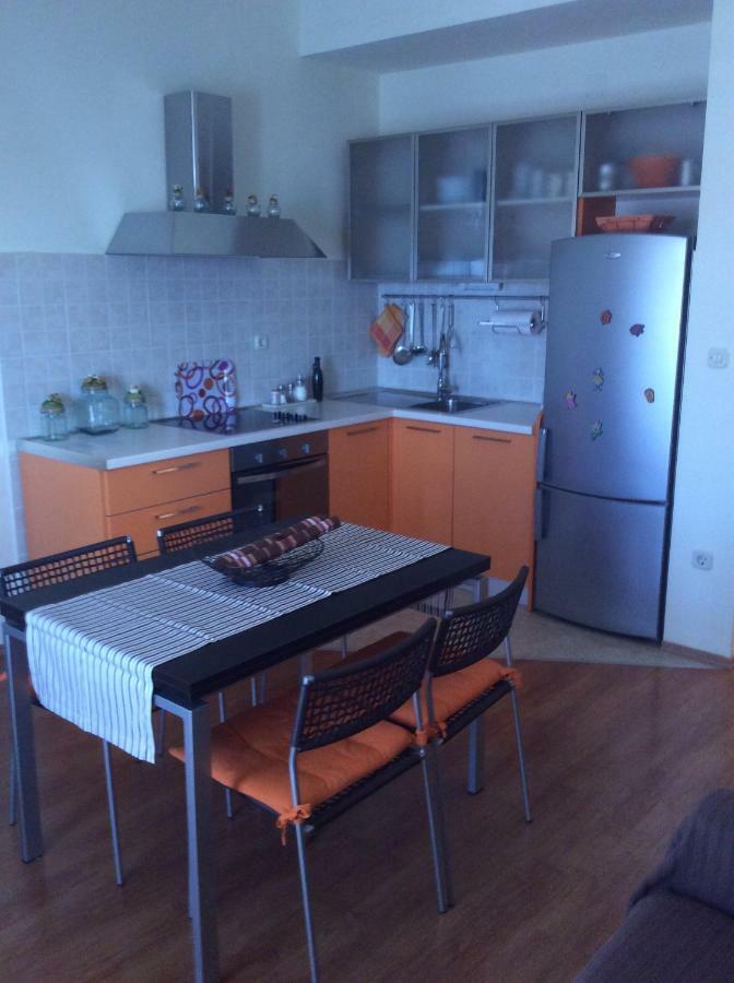 Apartmani Katarina Bol Exterior photo