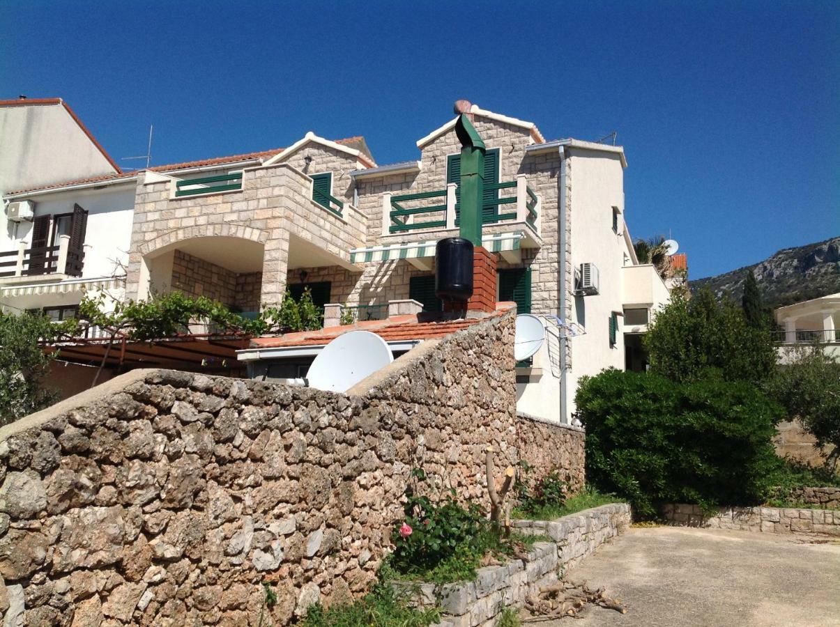 Apartmani Katarina Bol Exterior photo